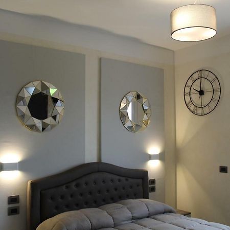 Villa Martina Luxury Rooms Desenzano del Garda Esterno foto