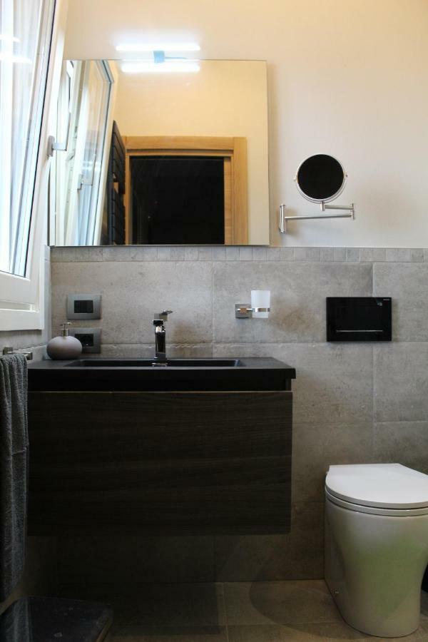Villa Martina Luxury Rooms Desenzano del Garda Esterno foto