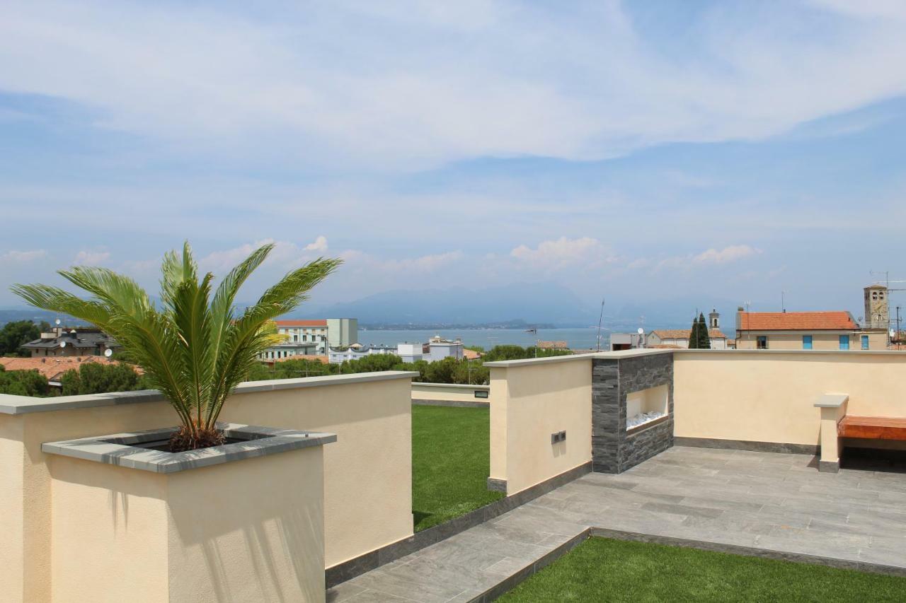Villa Martina Luxury Rooms Desenzano del Garda Esterno foto